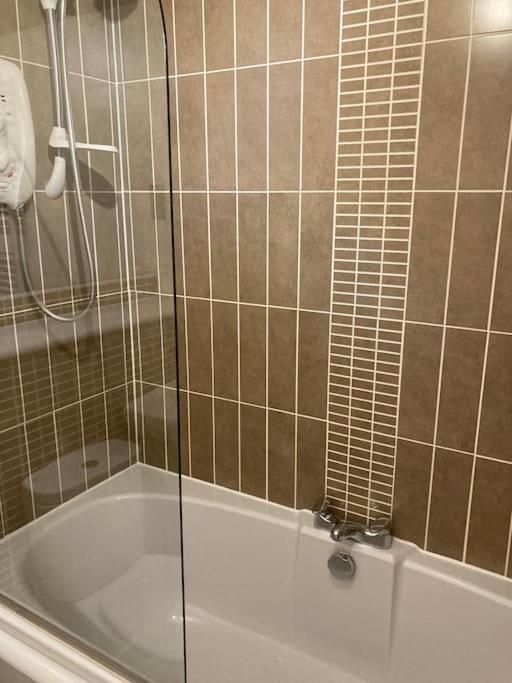 Beautiful 2 Bedroom Flat Overlooking Golf Course Карнусти Экстерьер фото